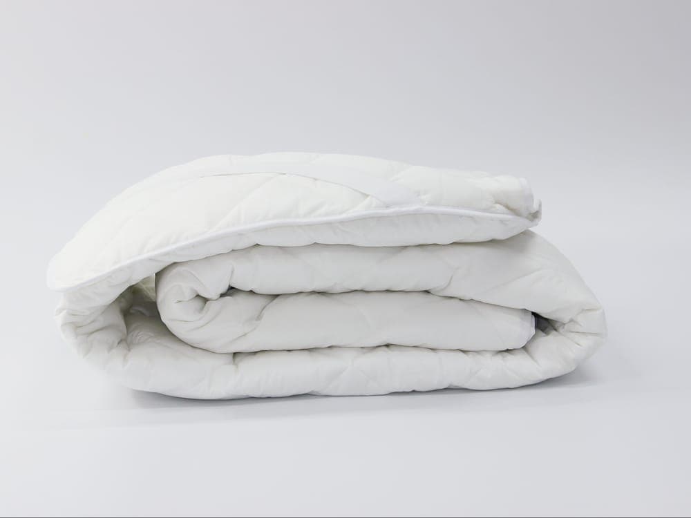 Flat mattress protector