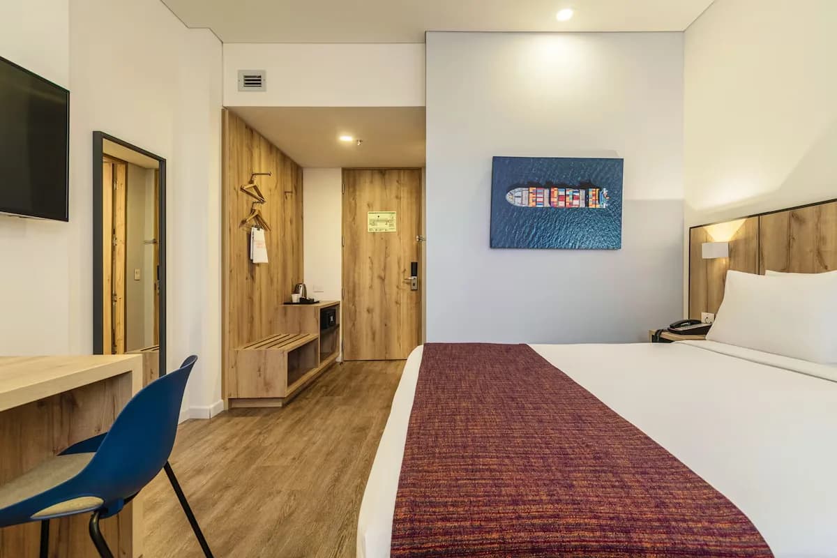 Hotel Distrito Zona F