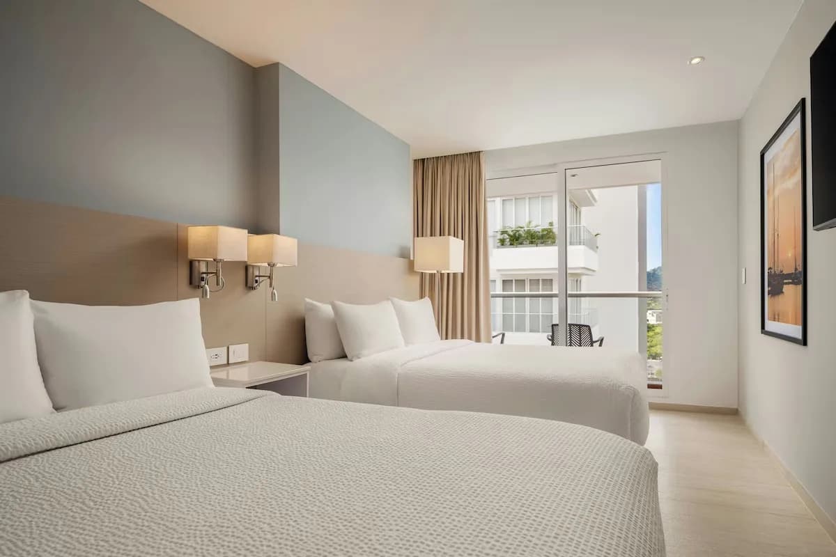 Courtyard by Marriott Santa Marta
